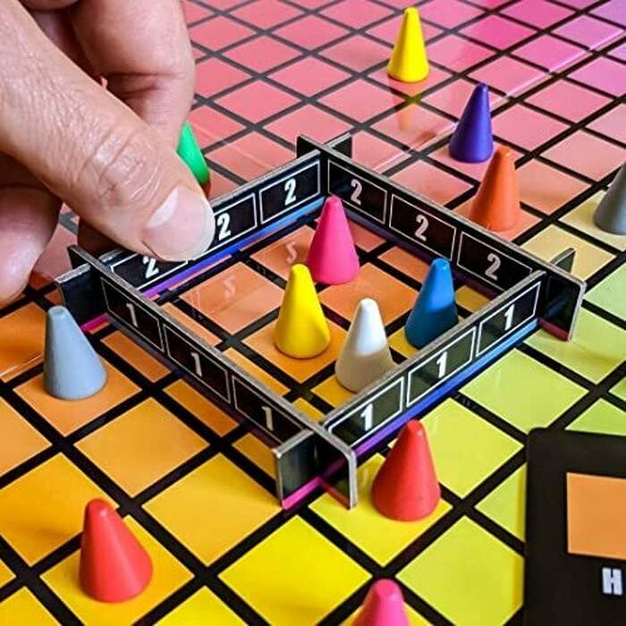Hues and Cues Board Game